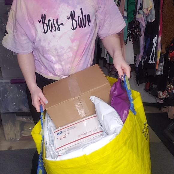 Meet your Posher, Haley - Picture 5 of 11